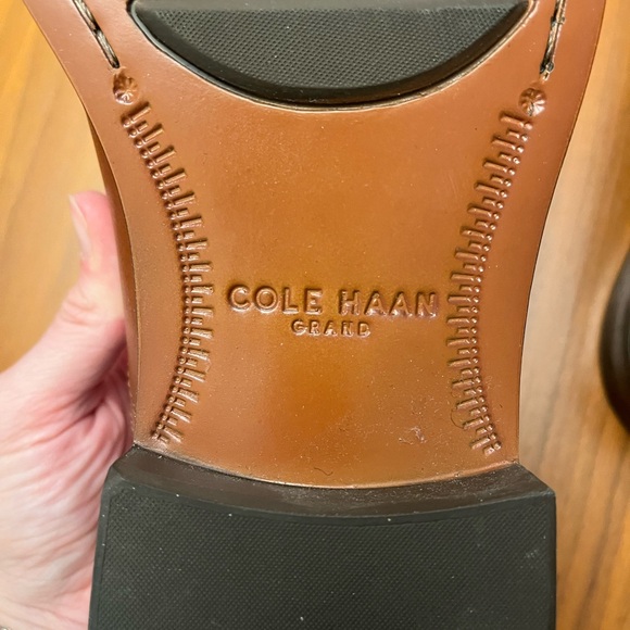 Cole Haan Men's brown Leather loafers Slip-Ons - Picture 9 of 10